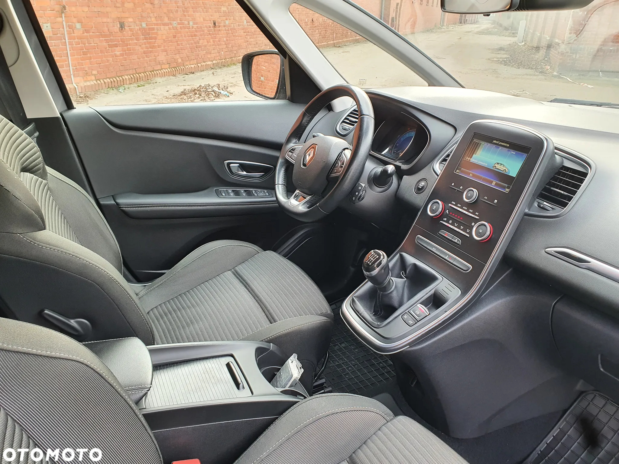 Renault Scenic ENERGY dCi 110 LIMITED - 11