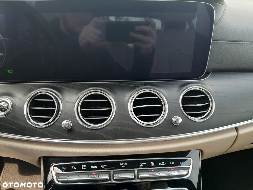 Mercedes-Benz Klasa E 43 AMG 4-Matic - 15