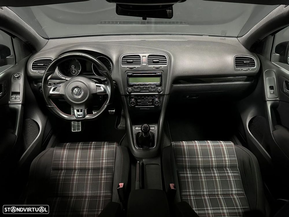 VW Golf 2.0 GTI - 14