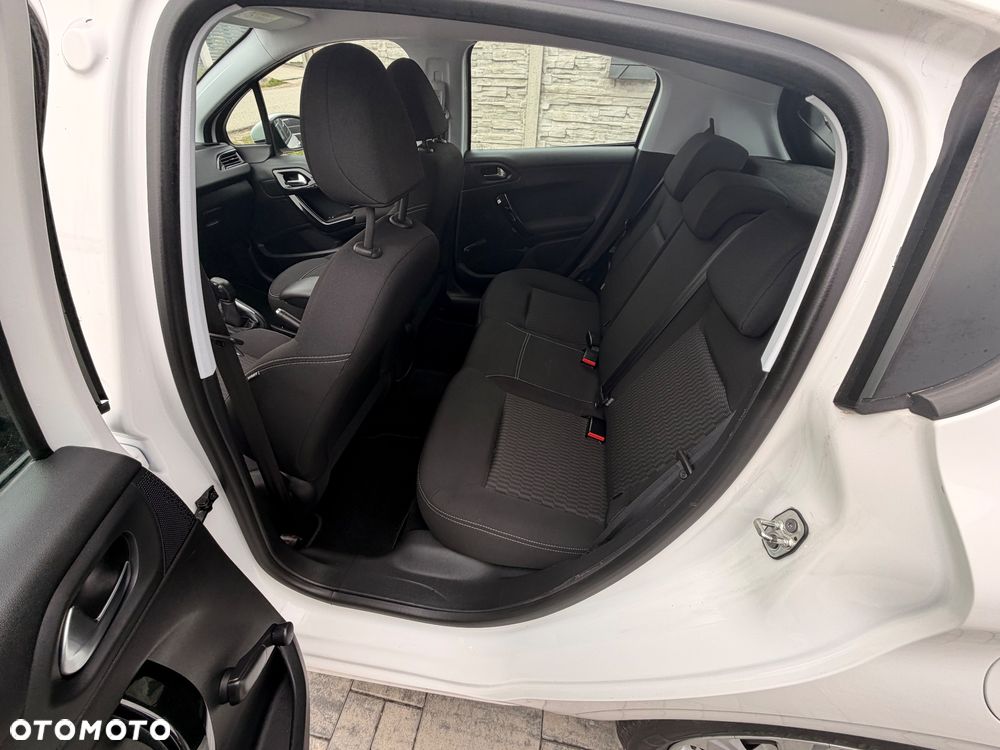 Peugeot 208 1.2 PureTech Active - 9