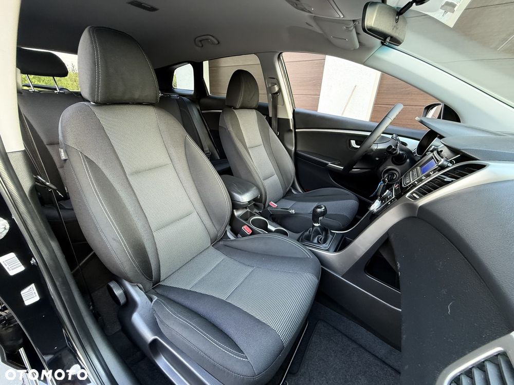 Hyundai i30 i30cw 1.6 Fifa World Cup Edition - 29