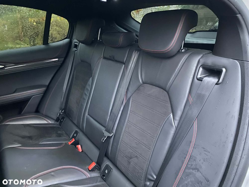 Alfa Romeo Stelvio 2.9 V6 Bi-Turbo Quadrifoglio Q4 - 16