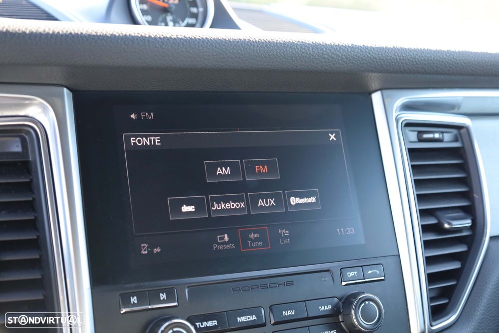 Porsche Macan S - 35