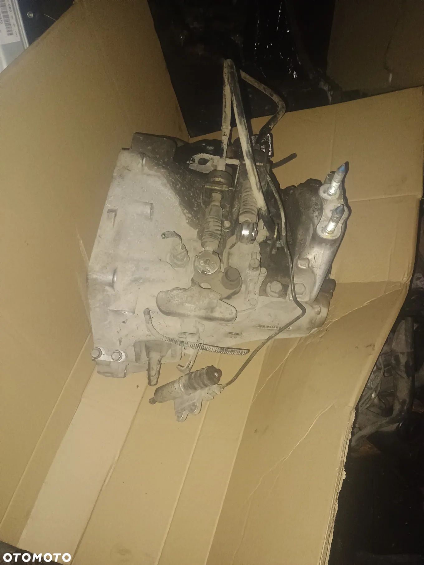 Skrzynia biegów HONDA FR-V  SILNIK 1.8 16V - 4