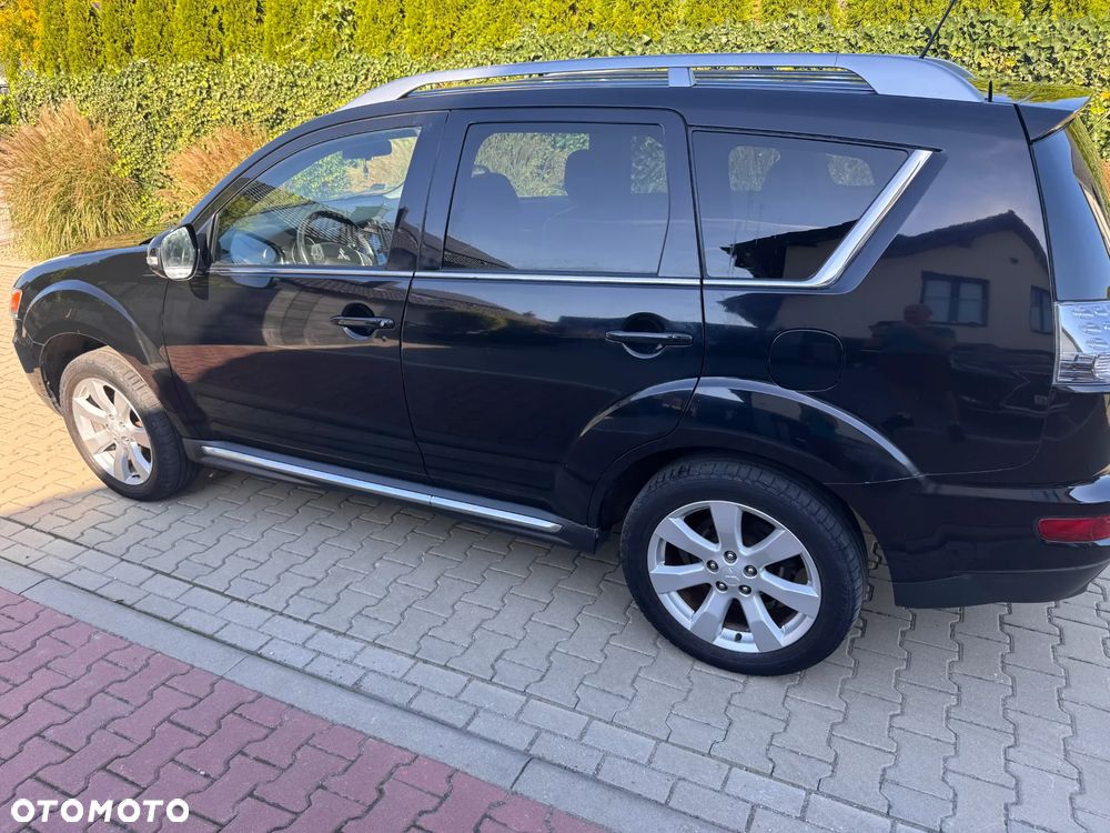 Mitsubishi Outlander - 6