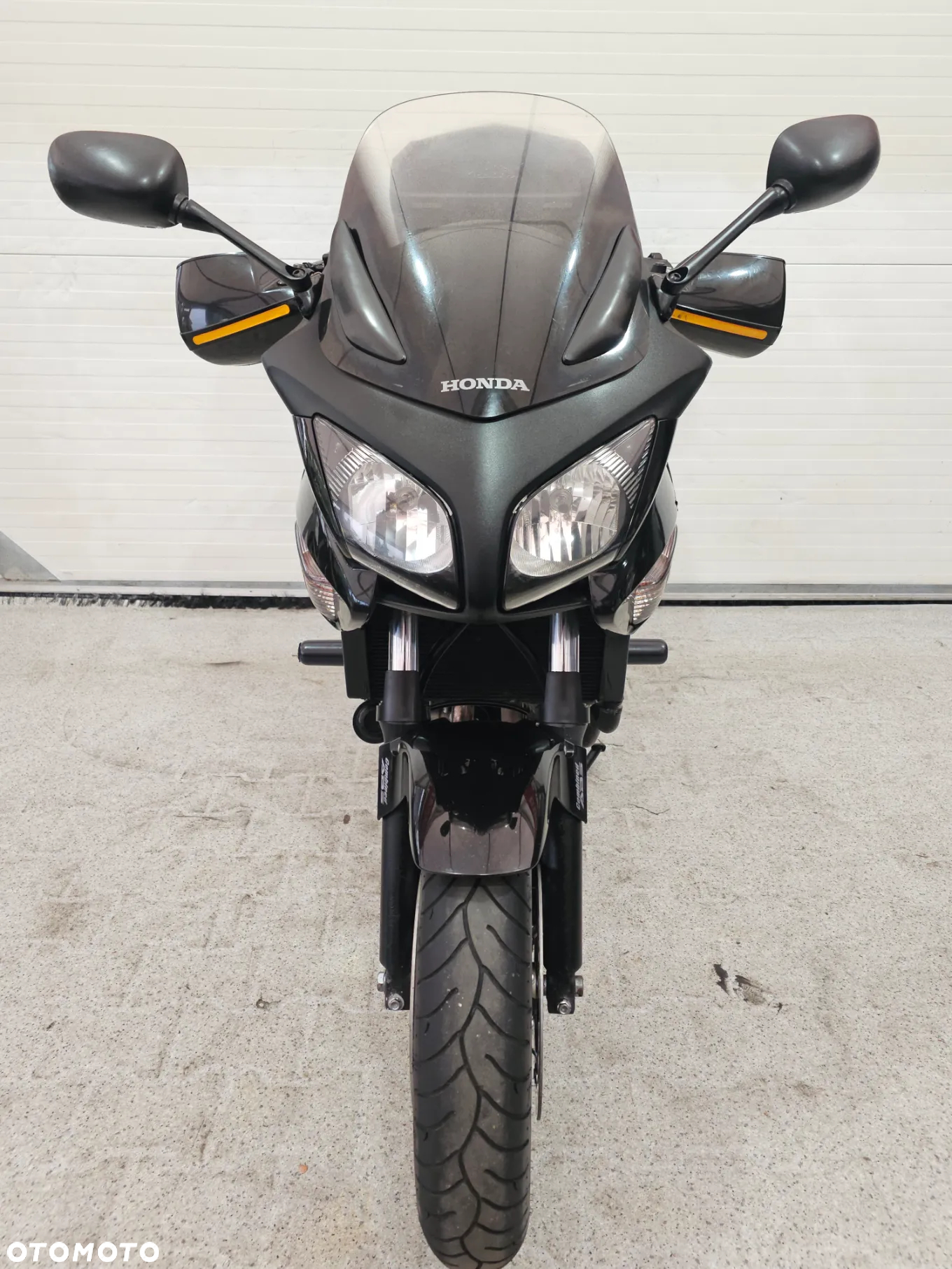 Honda CBF - 14