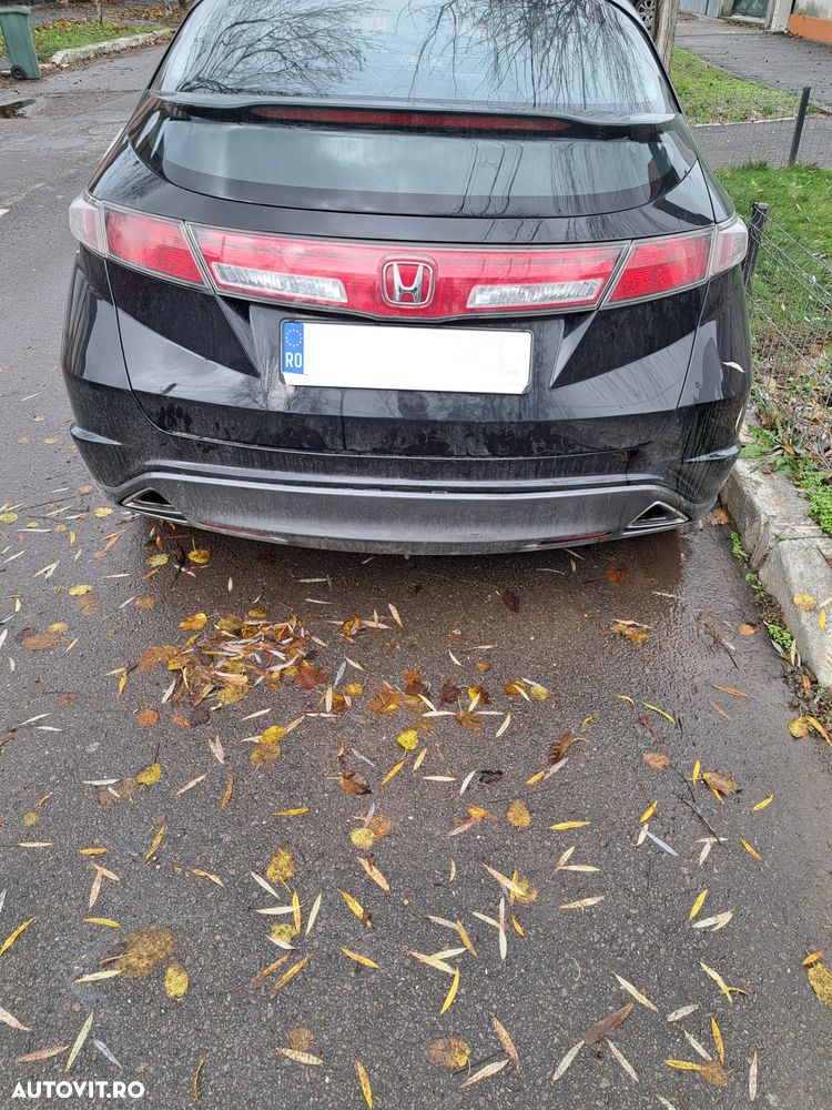 Honda Civic 1.8i ES - 2