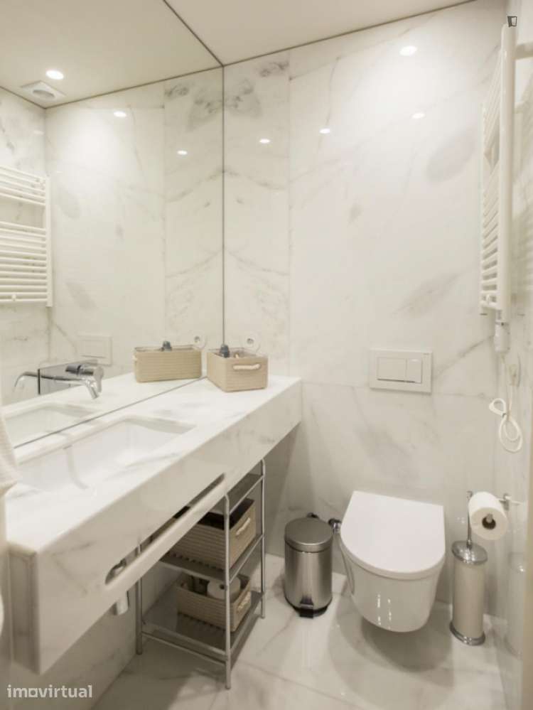 Apartamento com 1 quartos - localizado em Cedofeita Porto - Grande imagem: 2/32