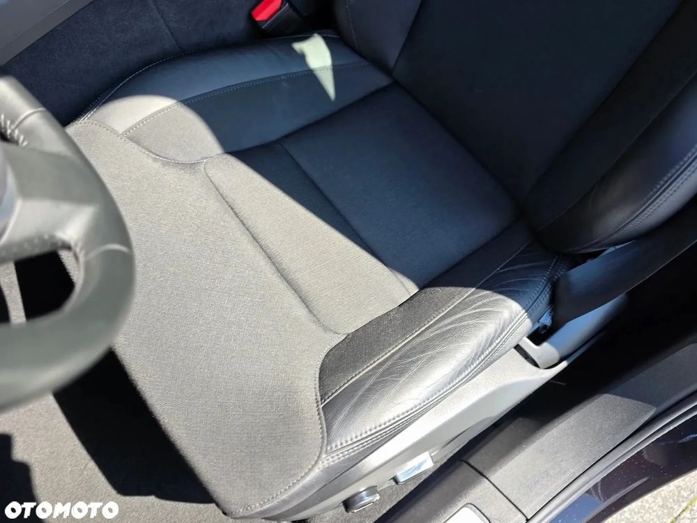 Volvo XC 60 D4 SCR AWD Inscription - 32