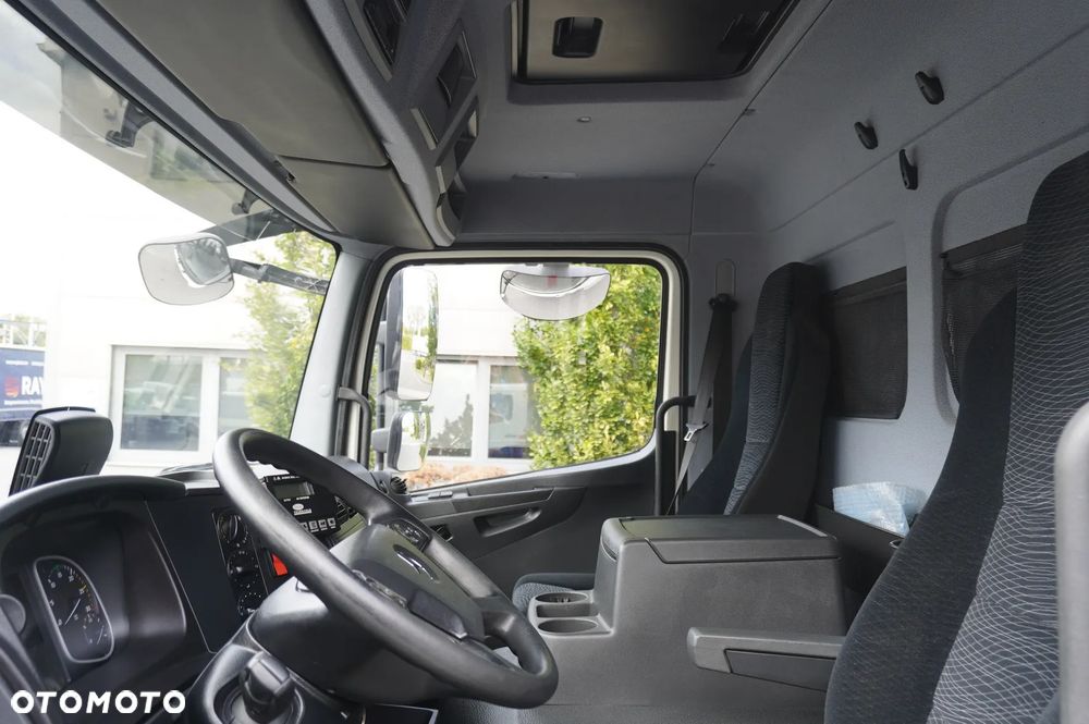 Mercedes-Benz Atego 1530 E6 chłodnia Lamberet 17 palet / ładowność 7t_202708 - 12