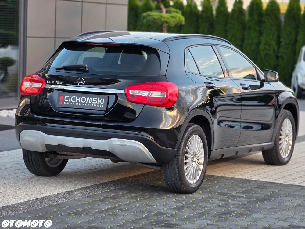 Mercedes-Benz GLA 180 7G-DCT Style - 5