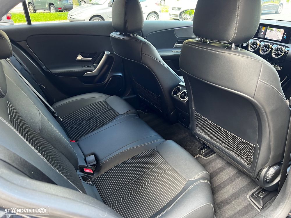 Mercedes-Benz A 180 d Style Plus - 24