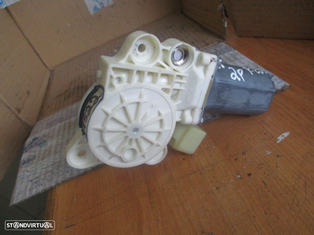 Motor Elevador Vidro 0130821436 MERCEDES W171 2005 FE - 3