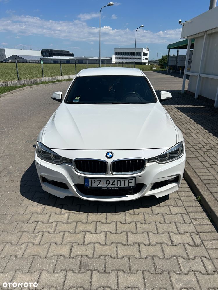 BMW Seria 3 320d M Sport - 4