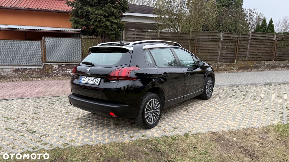 Peugeot 2008 1.2 Pure Tech Active S&S - 4