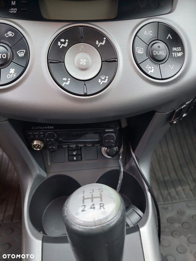 Toyota RAV4 2.0 4x4 - 11