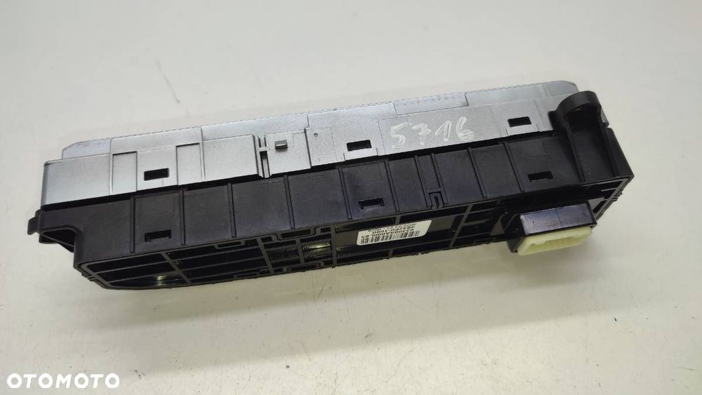 PRZYCISK PANEL HAMULCA RĘCZNEGO HYUNDAI ELANTRA VII EUROPA 93300AA000LS5 - 2