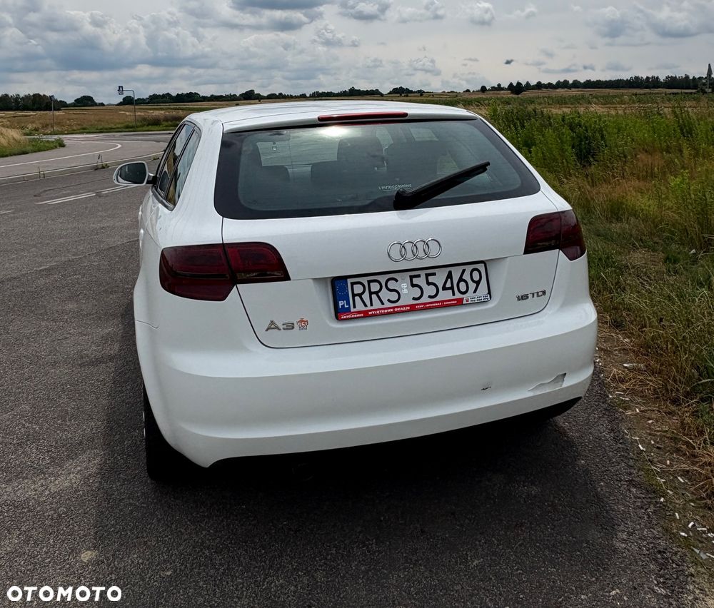Audi A3 Sportback 1.6 TDI DPF Attraction - 10