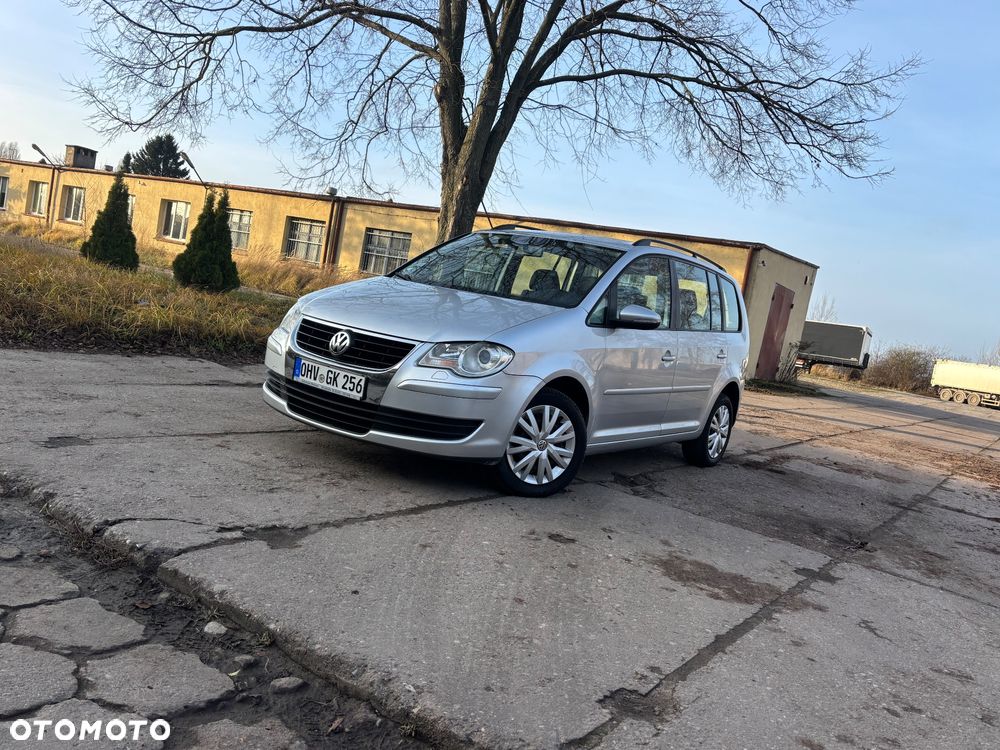 Volkswagen Touran 1.9 TDI DSG Conceptline - 32