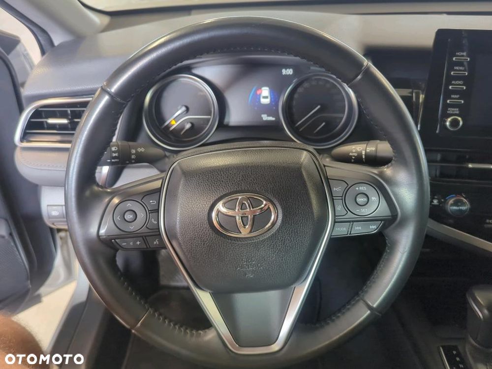 Toyota Camry - 10