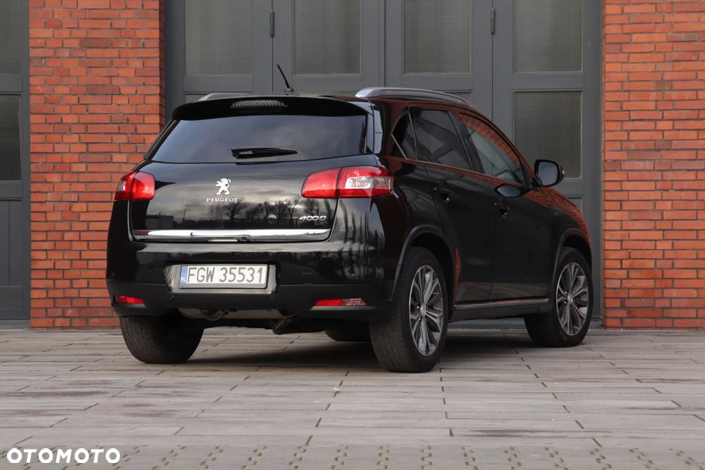 Peugeot 4008 - 11