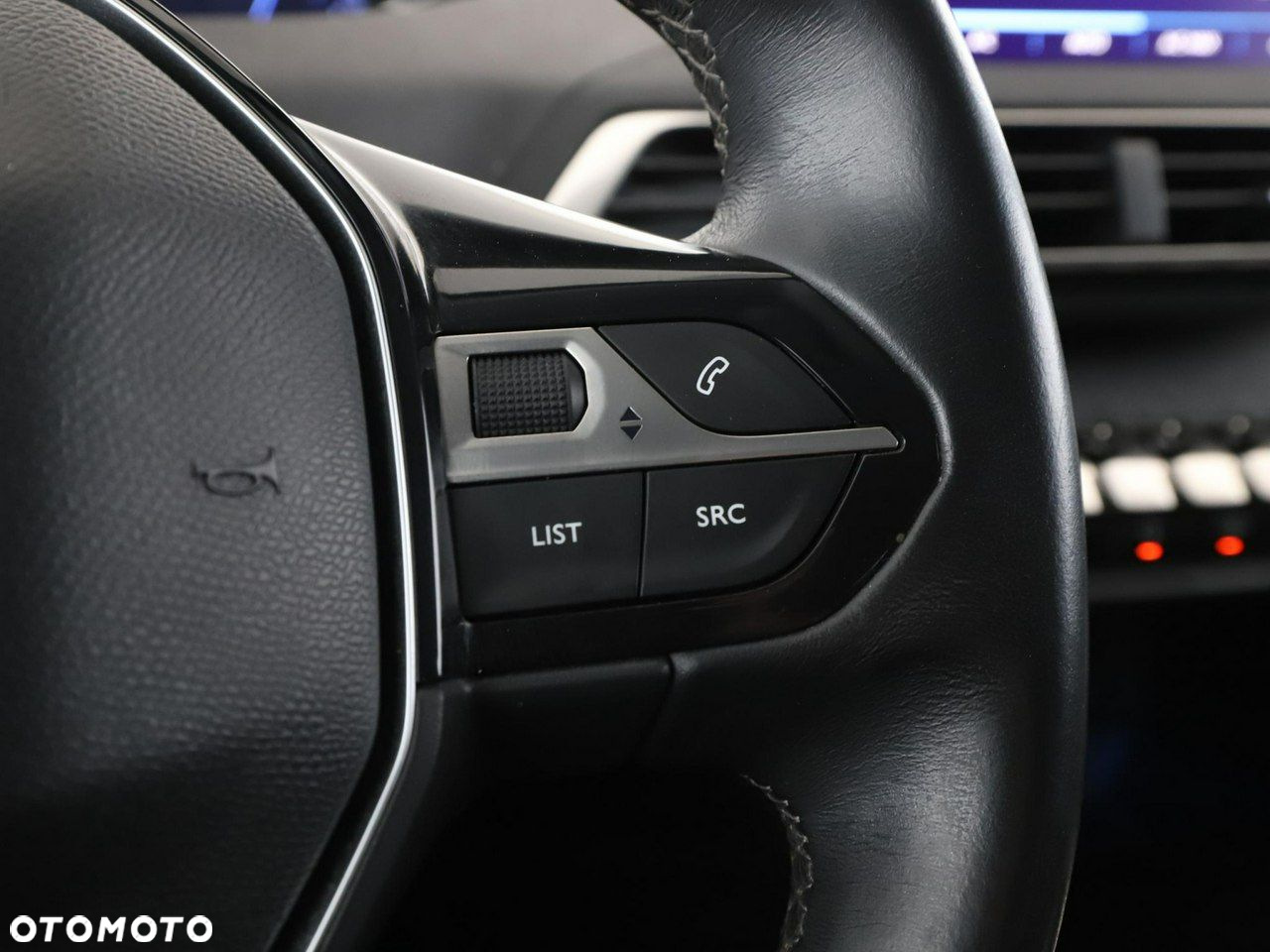 Peugeot 3008 1.2 PureTech Allure - 32