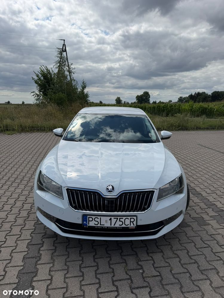 Skoda Superb 2.0 TDI Ambition DSG - 6