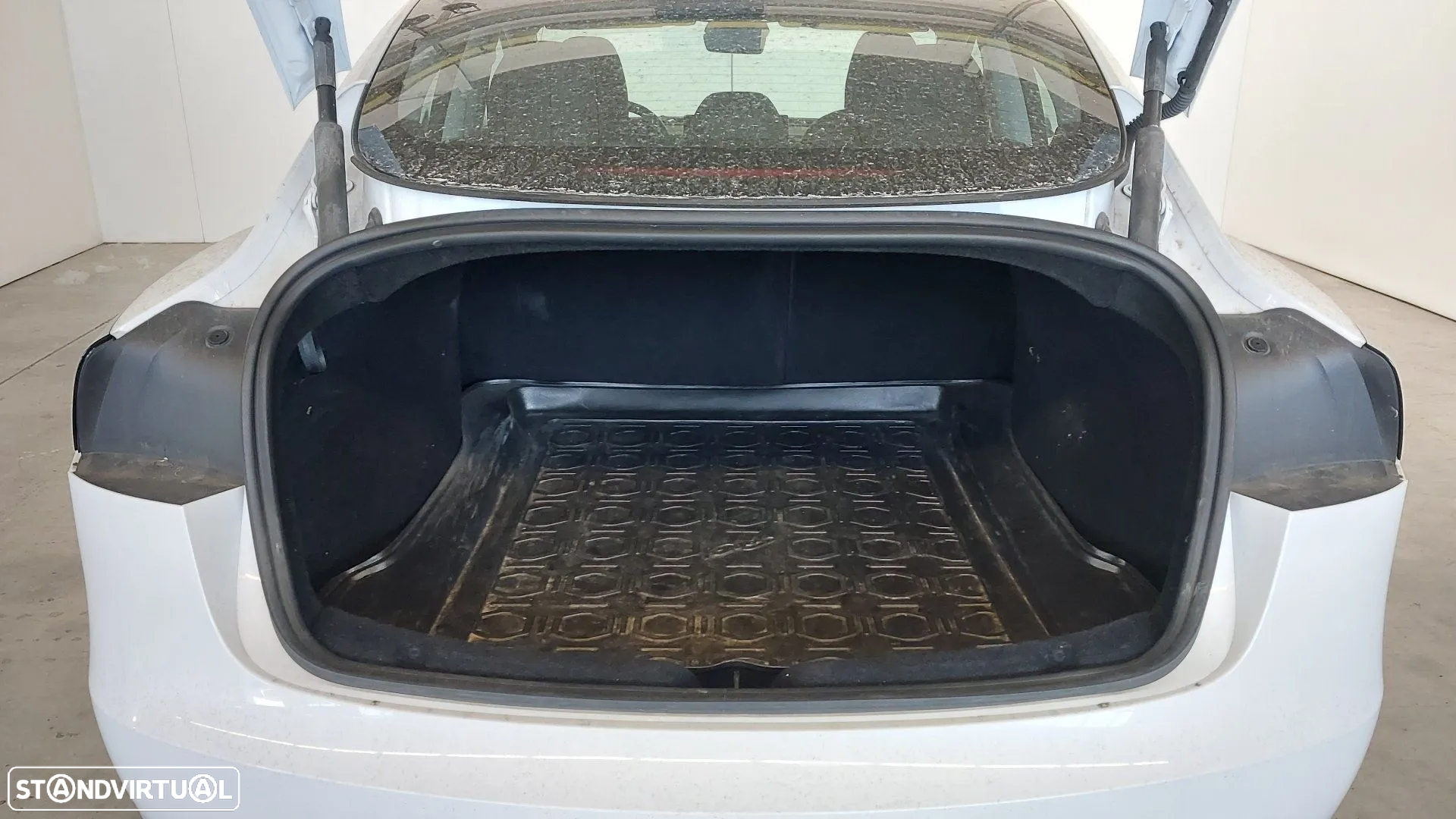 Tesla Model 3 Long Range RWD - 9