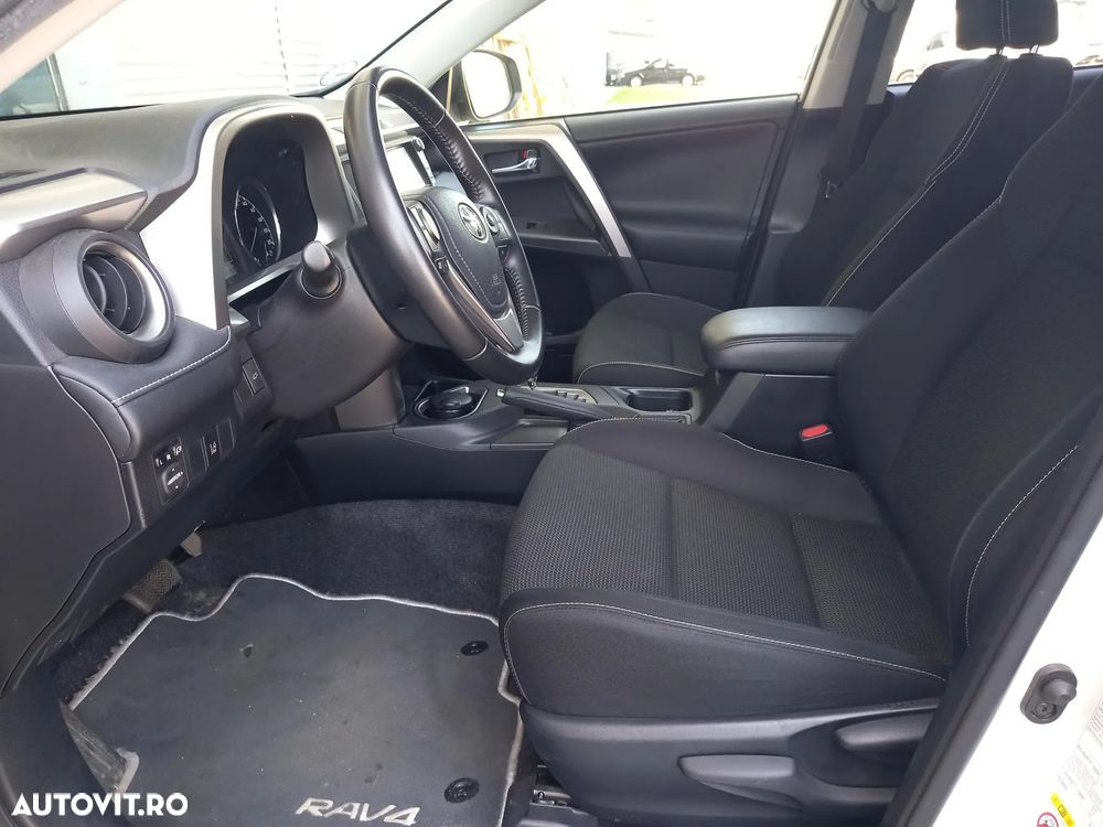 Toyota RAV4 - 13