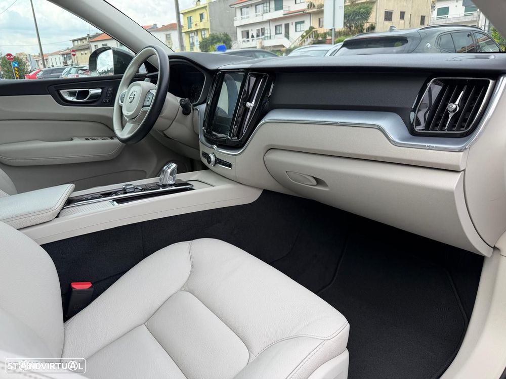 Volvo XC 60 2.0 T8 PHEV Inscription AWD - 15