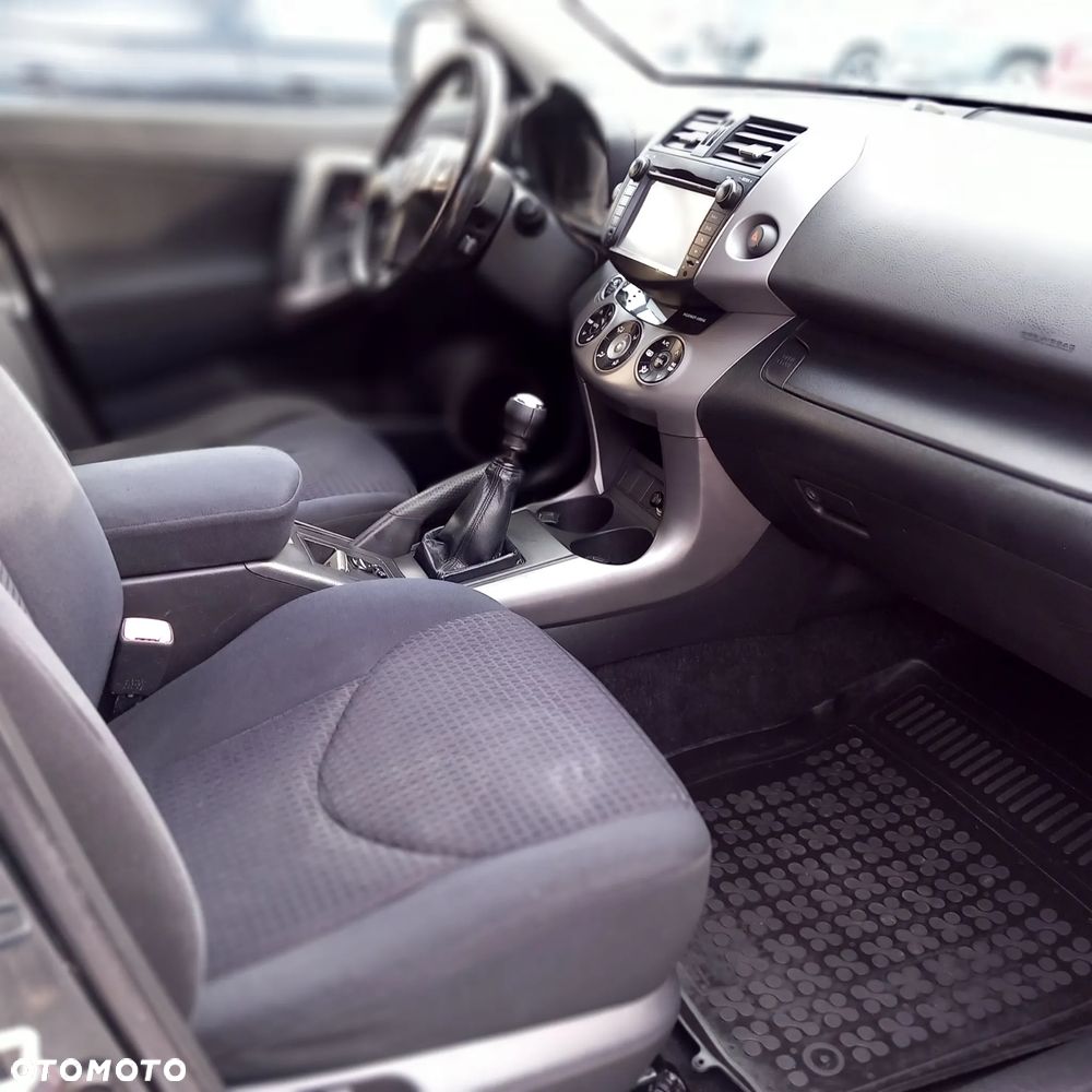 Toyota RAV4 2.2 D-CAT 4x4 Executive - 17