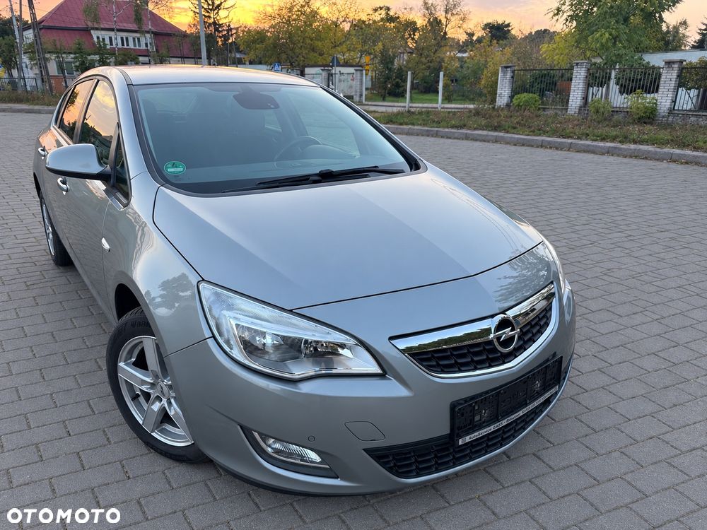 Opel Astra 1.4 Turbo ecoFLEX Start/Stop 150 Jahre - 1