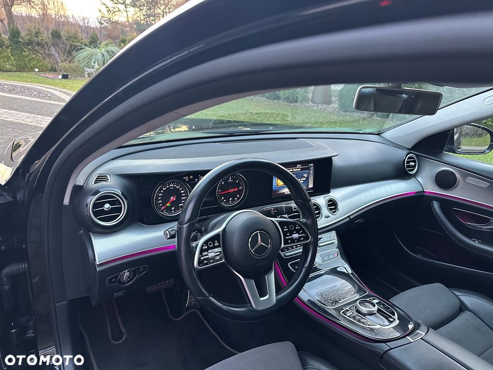Mercedes-Benz Klasa E 200 d 9G-TRONIC - 12