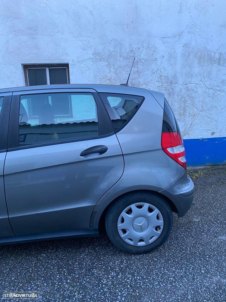 Mercedes-Benz A 150 Elegance Automatic - 5