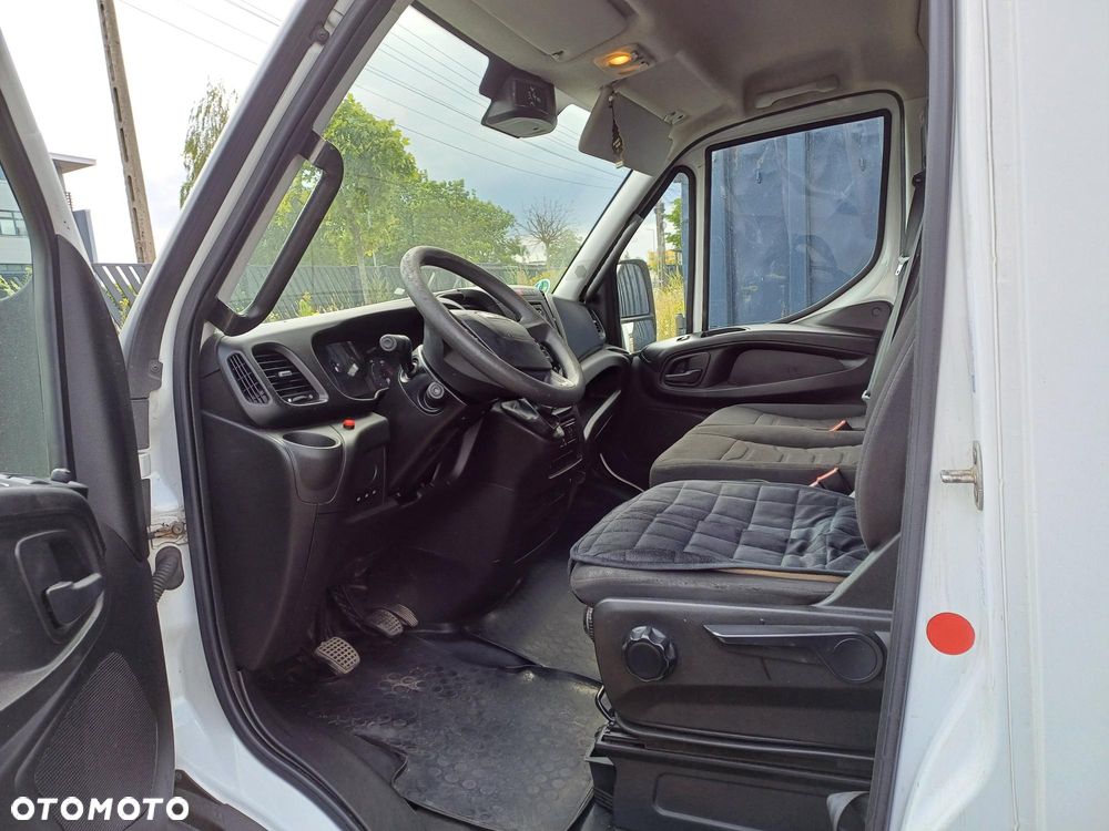 Iveco 70C17 - 12