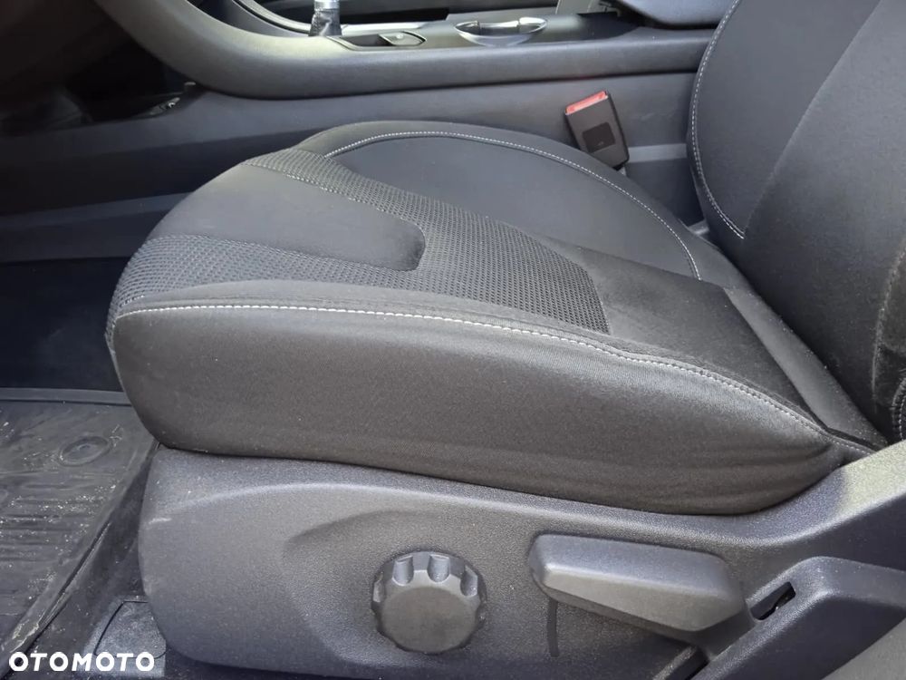 Ford Mondeo 2.0 EcoBlue Titanium - 35