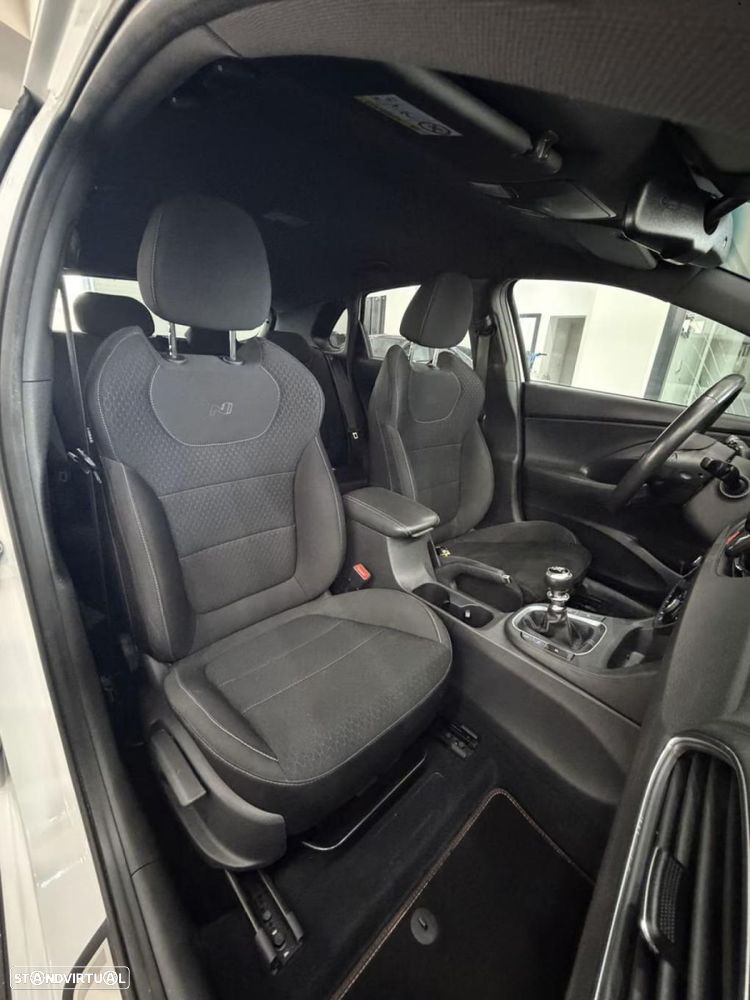 Hyundai i30 N 2.0 T-GDi Performance Pack - 7