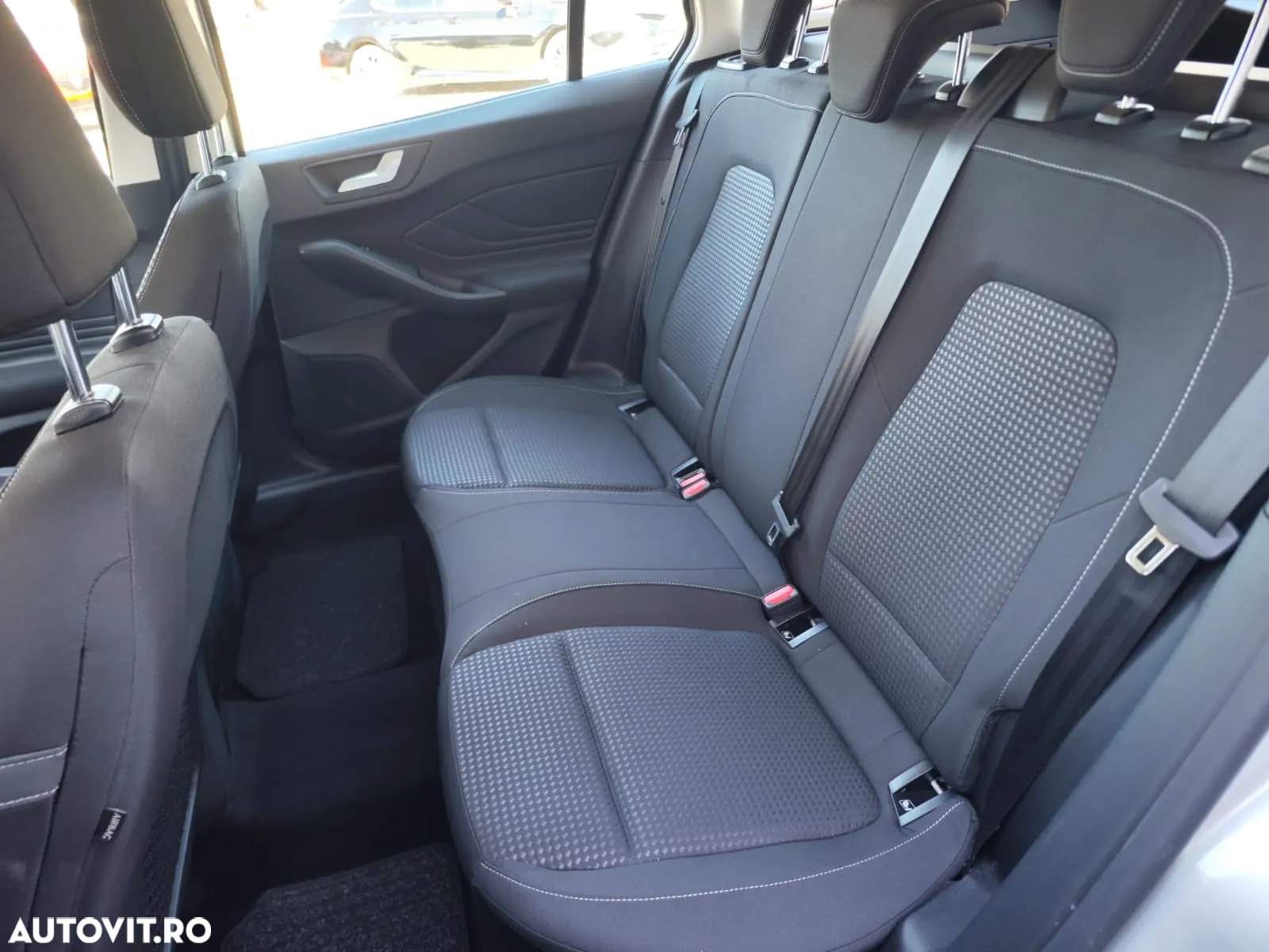 Ford Focus Turnier 1.5 EcoBlue Start-Stopp-System Aut. ACTIVE - 14