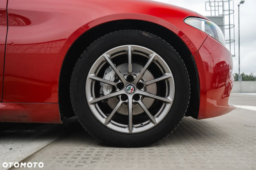 Alfa Romeo Giulia 2.2 D Turbo - 17