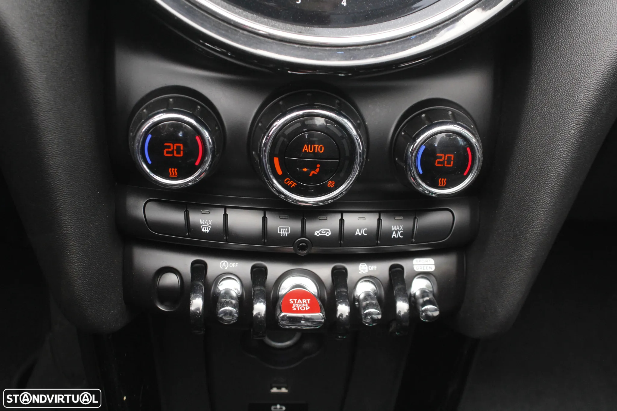 MINI Cabrio Cooper Auto. Essential - 42
