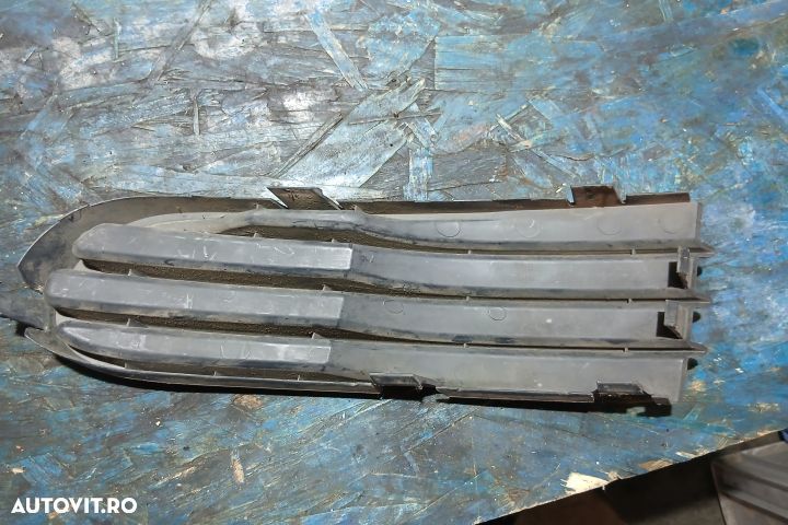 Grila bara fata dreapta 30657010 30657010 Volvo V50 1 [2003 - 2011] w - 2