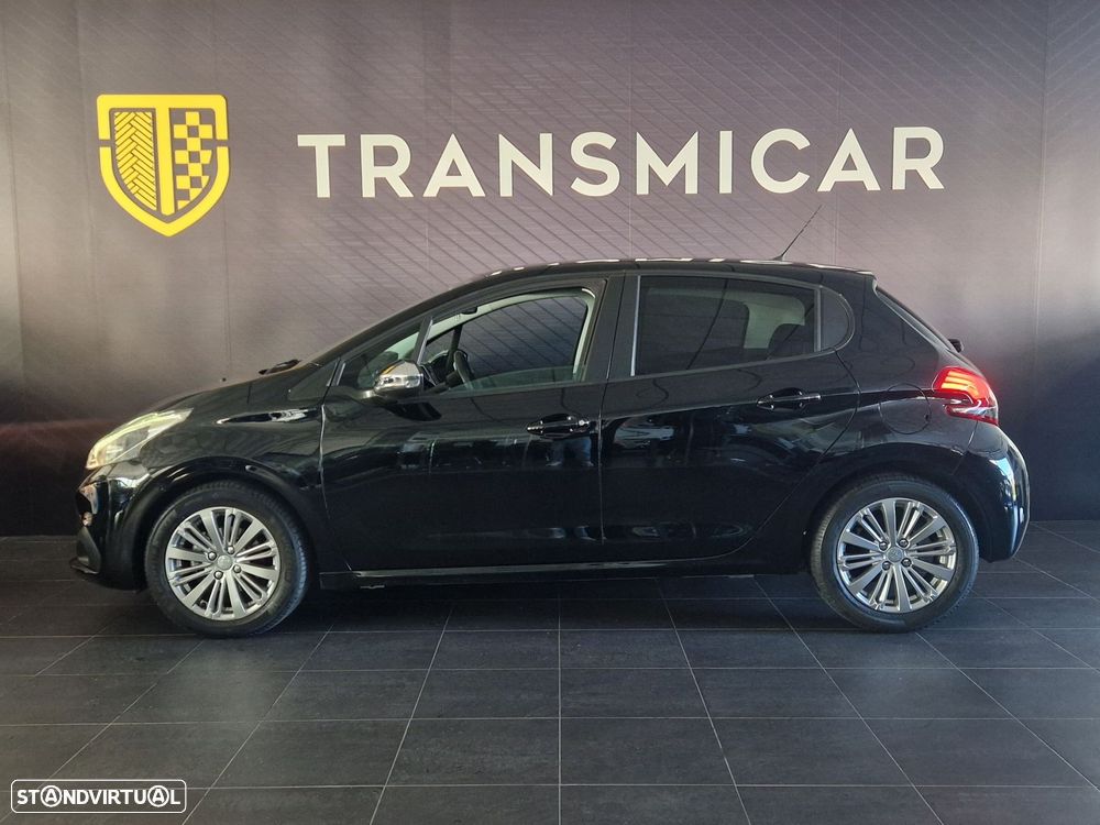 Peugeot 208 1.2 PureTech Signature - 2