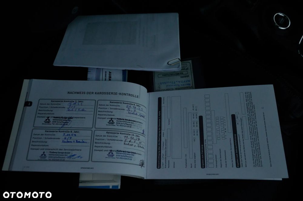 Mitsubishi Outlander - 40