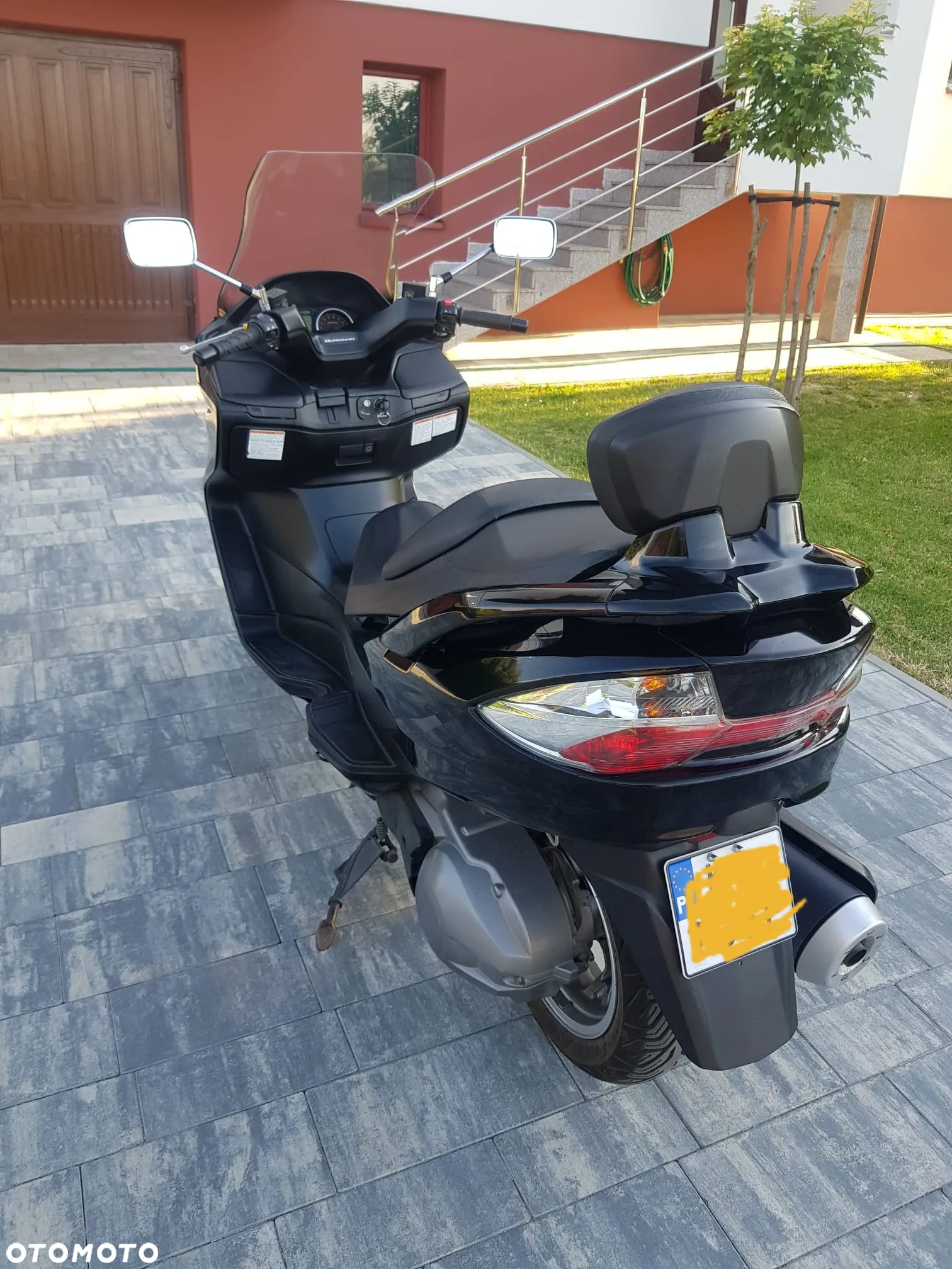 Suzuki Burgman - 8