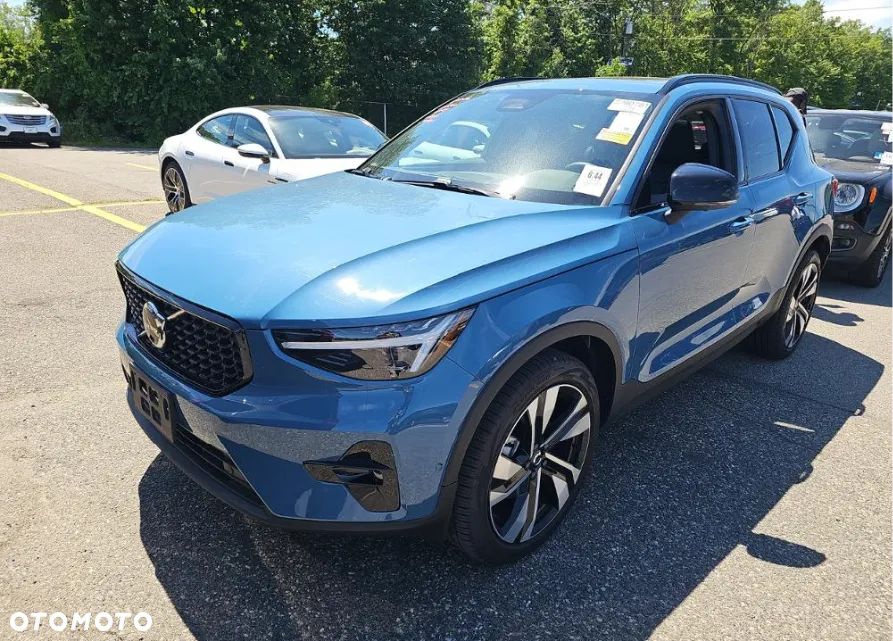 Volvo XC 40 B5 B AWD Ultimate Dark - 2