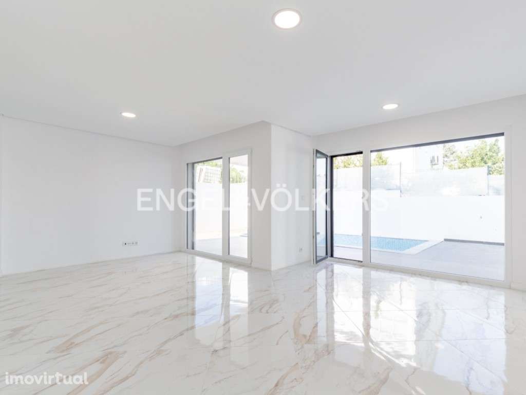 Moradia Moderna T4+2 com Piscina Perto de Lisboa - Charneca da Capa... - Grande imagem: 3/33