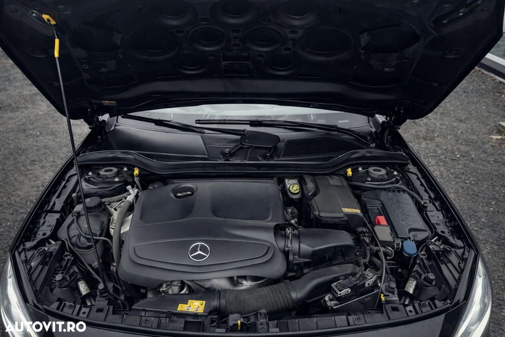 Mercedes-Benz GLA 200 - 23