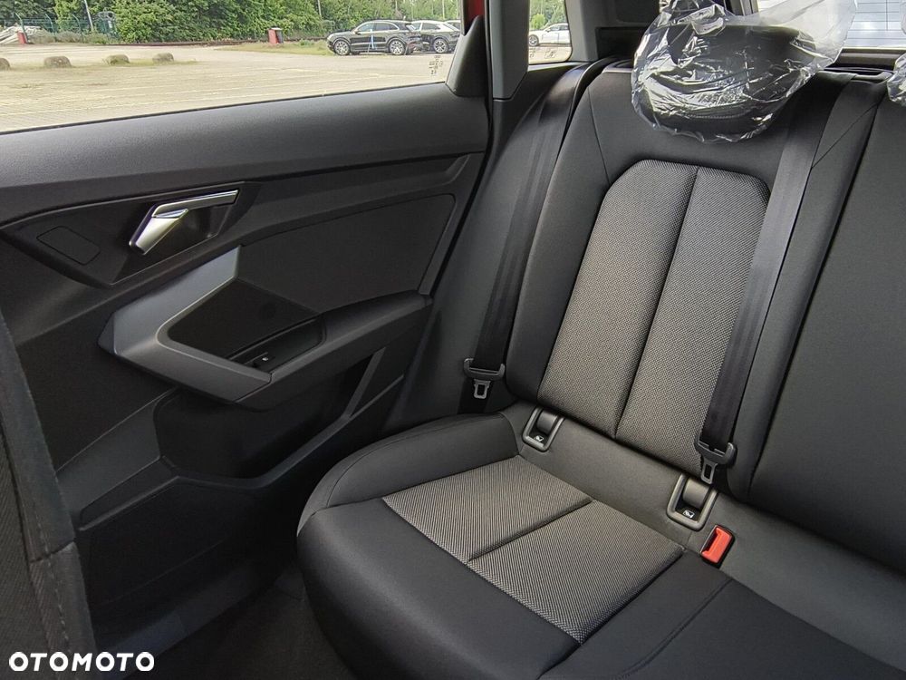 Audi A3 Limousine 30 TFSI - 36