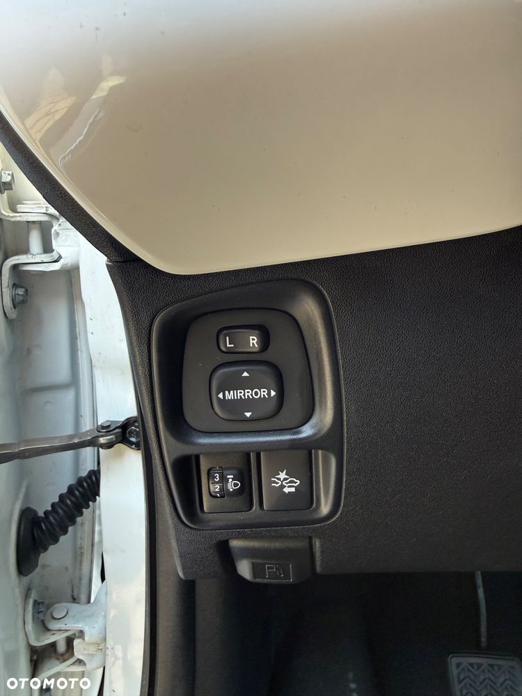 Toyota Aygo x-clusiv - 15