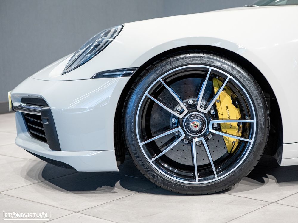 Porsche 911 (992) Turbo S PDK - 12